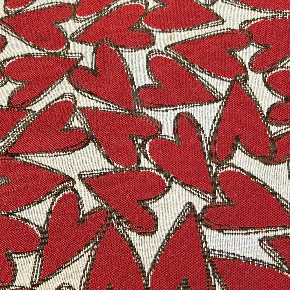 Red Heart Pattern Table Runner - Picture 2 of 2
